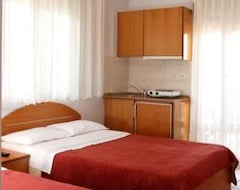 Aparthotel Noni Rooms (Agia Triada, Grčka)