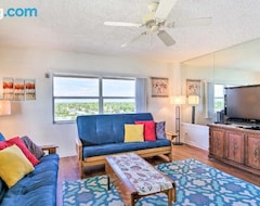 Casa/apartamento entero Spacious Satellite Beach Condo With Balcony! (Merritt Island, EE. UU.)