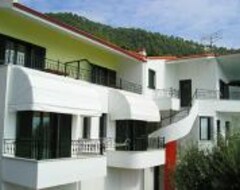 Serviced apartment Golden Beach Inn (Chrissi Ammoudia, Greece)