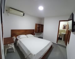 HOTEL SAN ADOLFO (Apartadó, Colombia)