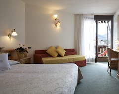 Hotel Castel Pietra (Fiera di Primiero, Italia)