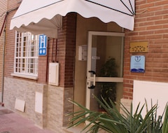 Otel Cuatro Caños (Alcalá de Henares, İspanya)