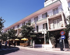 Khách sạn Hotel Marblau Tossa (Tossa de Mar, Tây Ban Nha)
