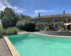 Toàn bộ căn nhà/căn hộ Beautiful Mas Provencal In The Heart Of Nature, With Pool And Spa (Puy-Saint-Martin, Pháp)