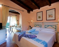Hotelli Colonna Country & Sporting (Baja Sardinia, Italia)