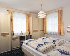 Khách sạn Appartmenthotel Residence Elvis (St. Ulrich, Ý)