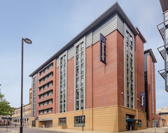 فندق Travelodge Sheffield Central (شيفيلد, المملكة المتحدة)