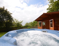 Casa/apartamento entero Stunning Award Winning Cottage With Hot Tub & Sauna 10 Mins From The Beach (Camelford, Reino Unido)
