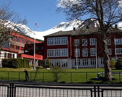 Hostel Møre Folkehøgskule (Ørsta, Norway)