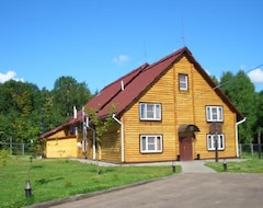 Otel Volskie dachi (Wjasma, Rusya)