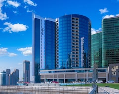 Radisson Blu Hotel - Dubai Waterfront (Dubaj, Spojené arabské emiráty)