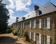 Khách sạn Logis Chateau  De Brelidy (Brélidy, Pháp)