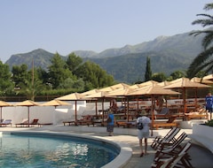 Hotel Slovenska Plaža (Budva, Montenegro)