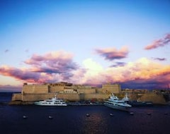 Khách sạn Senglea Suites (Isla, Malta)