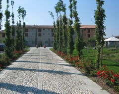 Khách sạn Albergo Villa Francesca Beauty Spa (Isorella, Ý)