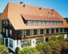 Khách sạn Hirschen Lodge (Sankt Märgen, Đức)