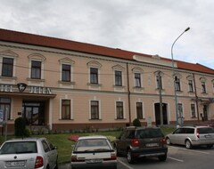 Hotel Jeleň (Hlohovec, Slovensko)