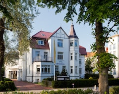 Khách sạn Ringhotel Strandblick (Ostseebad Kühlungsborn, Đức)