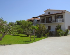 Apart Otel Villa Maria Koukounaries (Skiathos Town, Yunanistan)