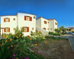 Hotel Calvinos (Kampos Marathokampos - Votsalakia, Grækenland)