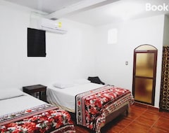 Entire House / Apartment Apto Peregrino A/c, Cocina, Parqueo Gratis (Esquipulas, Guatemala)