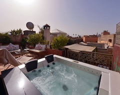Khách sạn Riad Dar Khmissa (Marrakech, Morocco)