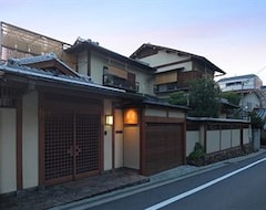 Ryokan Kamuroan (Kyoto, Japan)