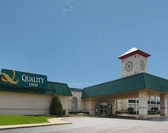 Otel Clarion Inn Elmhurst - Oak Brook Near I-88 I-290 I-294 (Elmhurst, ABD)