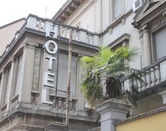 Hotel Apollo (Milán, Italia)