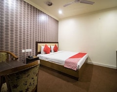 Hotel OYO 4376 Imax Inn (Hyderabad, Indija)