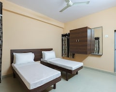 Khách sạn SPOT ON 47782 Hotel Jay Kishan (Jamnagar, Ấn Độ)