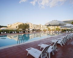 Khách sạn Hotel Select (Marina di Campo, Ý)