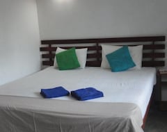 Hotel The Point Mirissa (Matara, Šri Lanka)