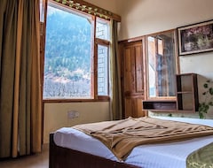 Khách sạn Himalayan Ecstasy Cottage and Spa (Kullu, Ấn Độ)