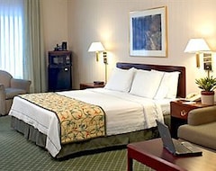 Otel Fairfield Inn & Suites Lancaster (Lancaster, ABD)