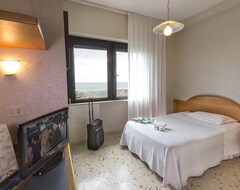 Hotel Maja (Pescara, Italy)