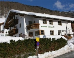 Hotel Naturerlebnis Lärchenhof (Fendels, Austria)