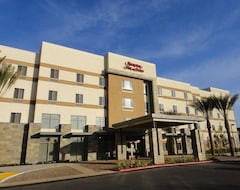 Khách sạn Hampton Inn & Suites Riverside/Corona East (Riverside, Hoa Kỳ)