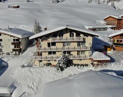 Hotel Pension Echo (Lech am Arlberg, Avusturya)