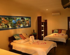 Hotel Claudio & Gloria Beach Front Rooms (Playa Hermosa, Kostarika)