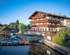 Khách sạn SeeHotel Wassermann (Chiemsee, Đức)