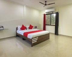 Khách sạn Oyo 49705 Golden Leaf Airport Hotel (Pune, Ấn Độ)