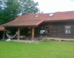 Koko talo/asunto Gospodarstwo Agroturystyczne Paryja (Lipinki, Puola)