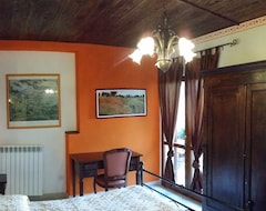 Hotel Agriturismo Il Bastione - Classic Room (Spello, Italien)