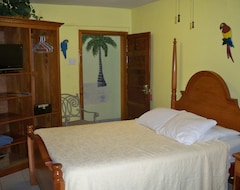 Alan's Paradise Hotel (Placencia, Belize)