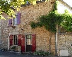 Guesthouse La Closerie des Arts (Gabillou, France)