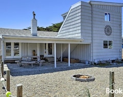 Hele huset/lejligheden Bandon Home With Patio, Steps To South Jetty Park (Bandon, USA)