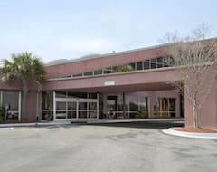 DoubleTree by Hilton Hotel and Suites Charleston Airport (North Charleston, USA)