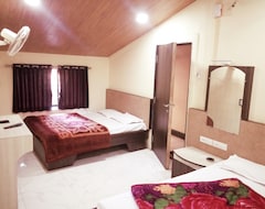 Hotel Nells (Mahabaleshwar, India)
