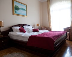 Hotel Villa Majur (Subotica, Serbien)